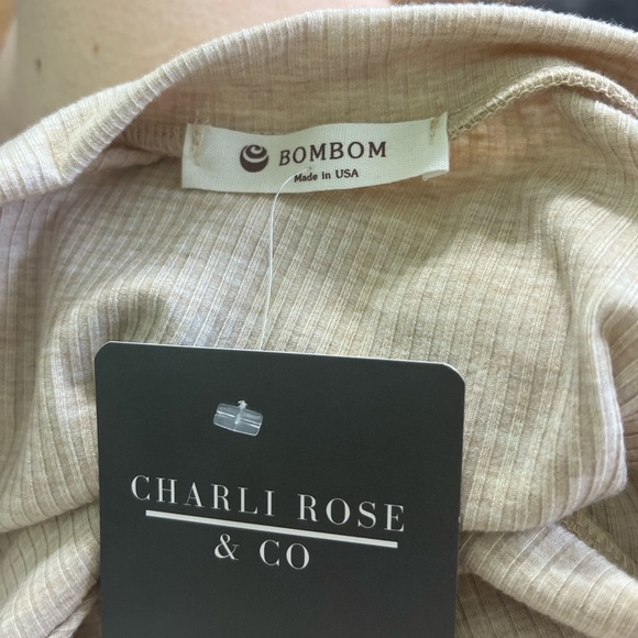 Bombom Ribbed Sleeveless V-Neck Top Cream Size Large Made in USA - Picture 7 of 9